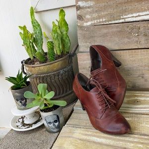 ☀️Brown Leather Short Heel☀️